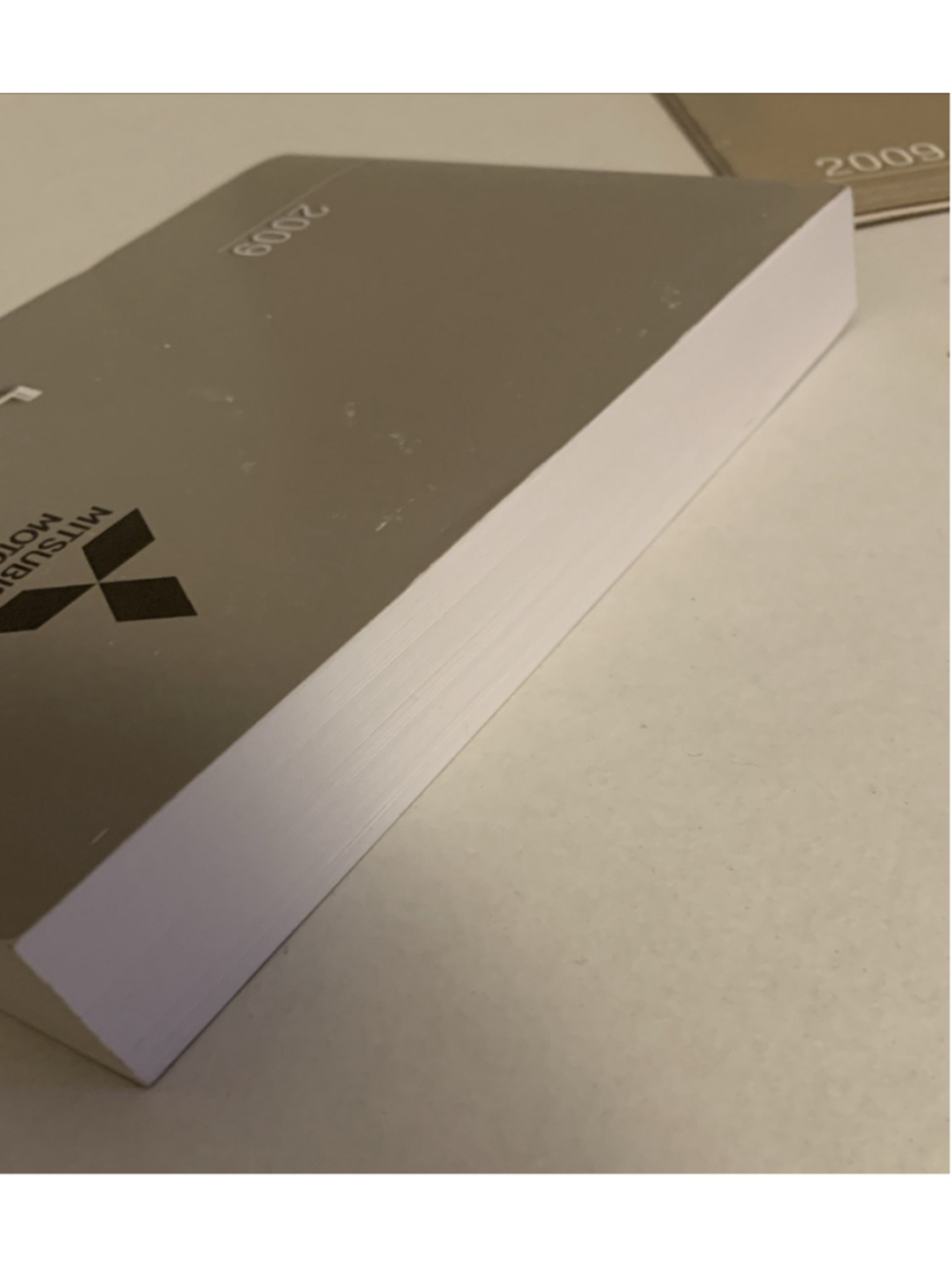 2009 Mitsubishi Lancer (Sedan / 2.0L / AT) Owners Manual - Hardly Used - Picture 7 of 12